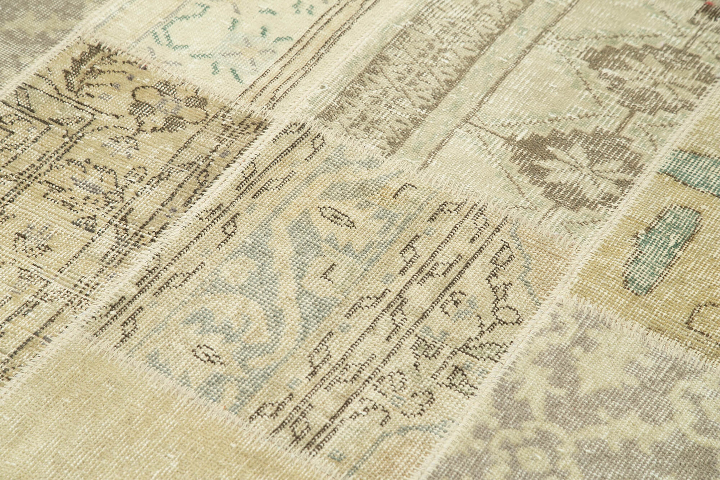 6x8 Beige Patchwork Rug - 20185