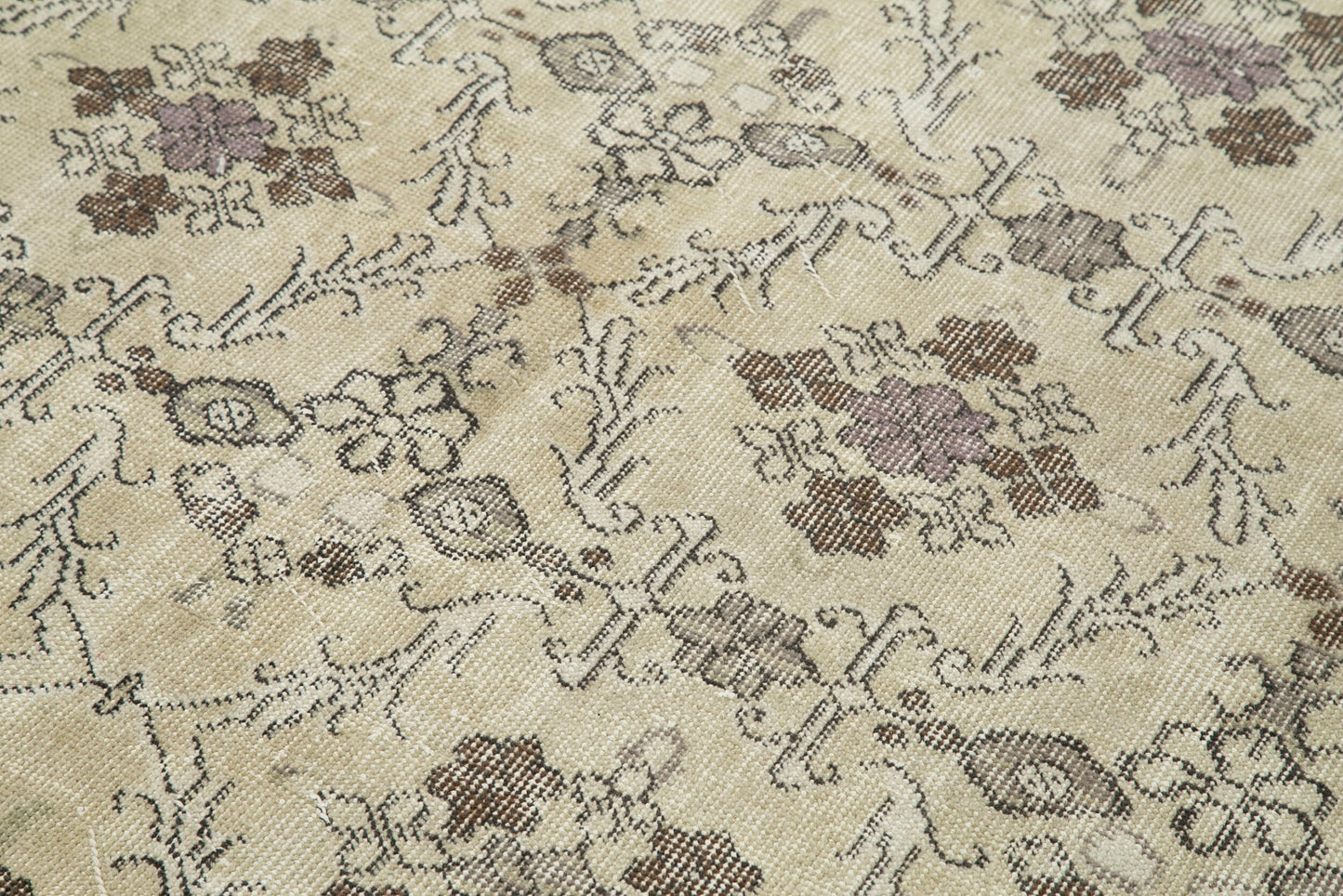 6x8 Beige Bohemian Rug  - 21788