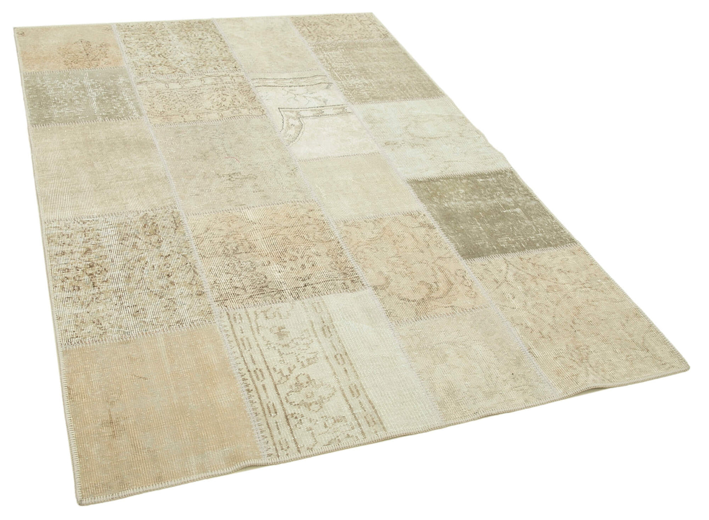 5x7 Beige Patchwork Rug - 31717