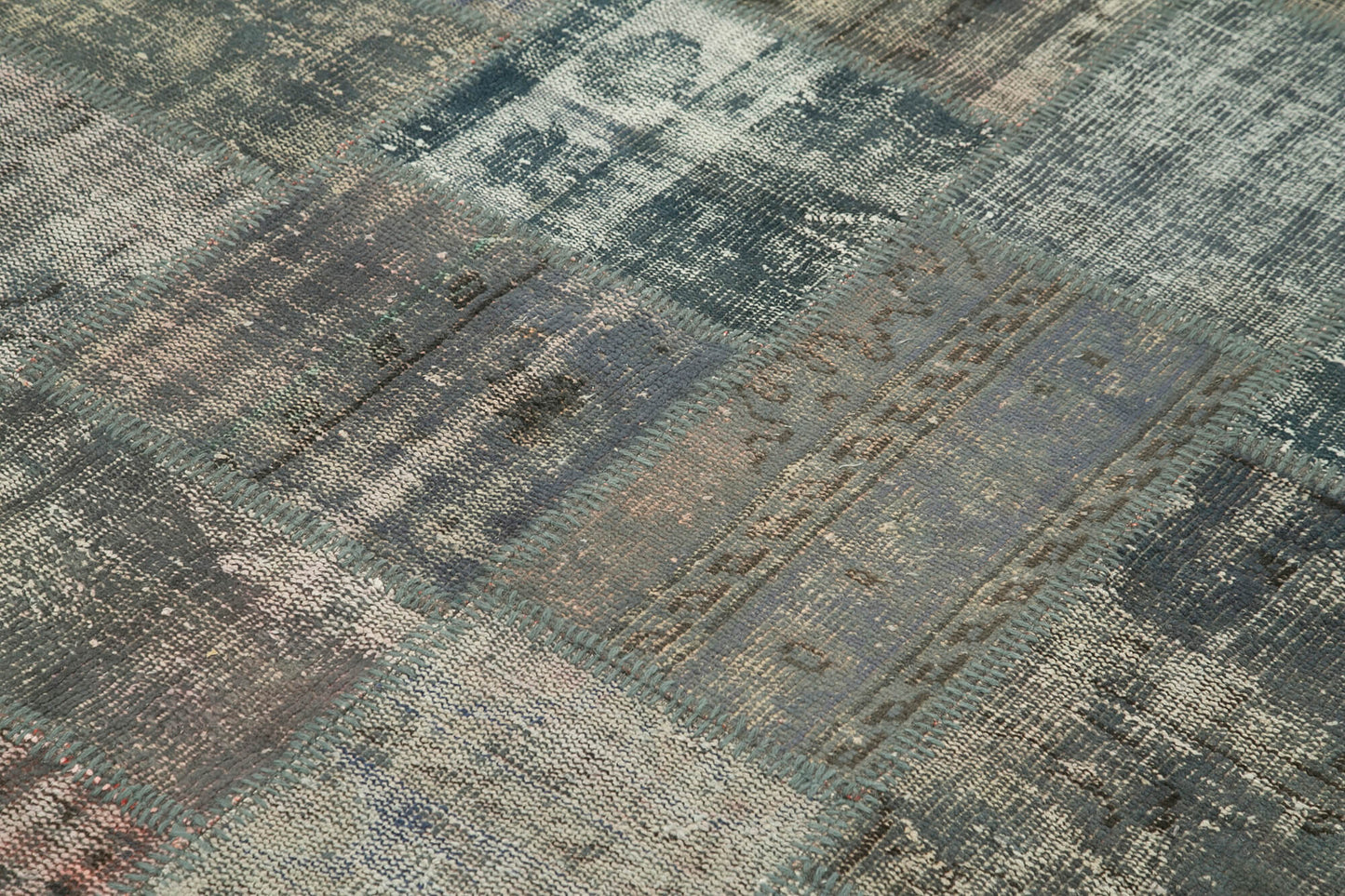 5x7 Grey Patchwork Rug - 31722