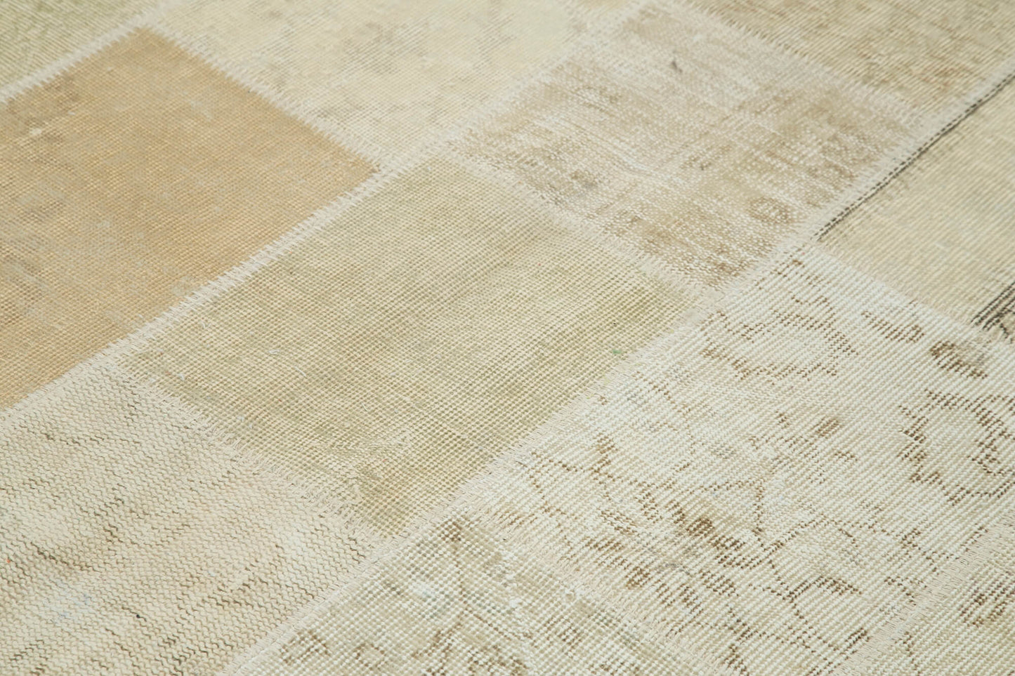 5x7 Beige Patchwork Rug - 31762