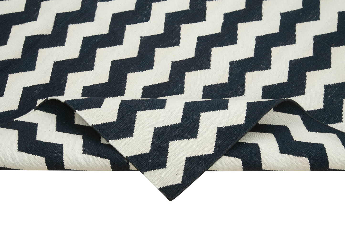 4x5 Black Dhurrie Rug - 32554