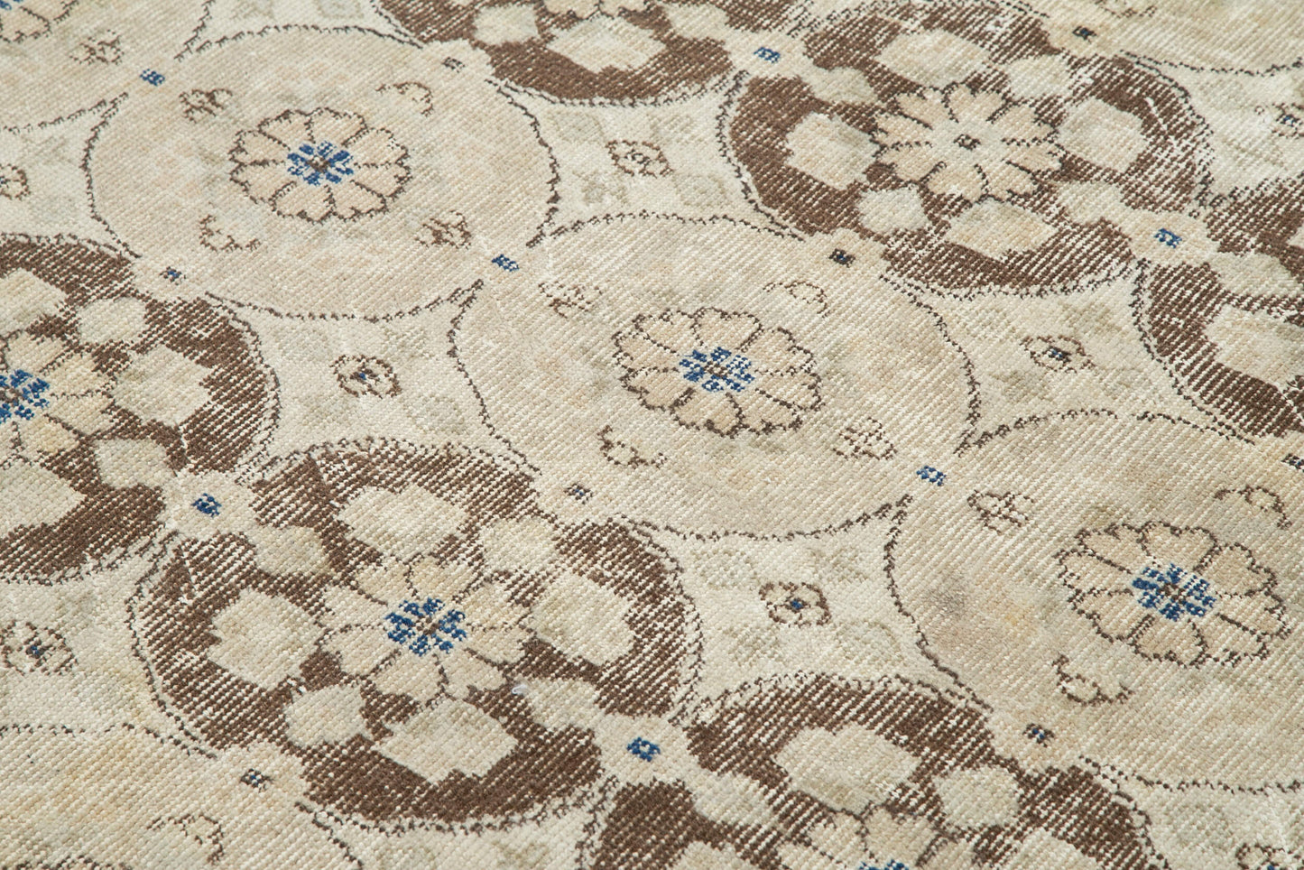 6x8 Beige Bohemian Rug  - 33143