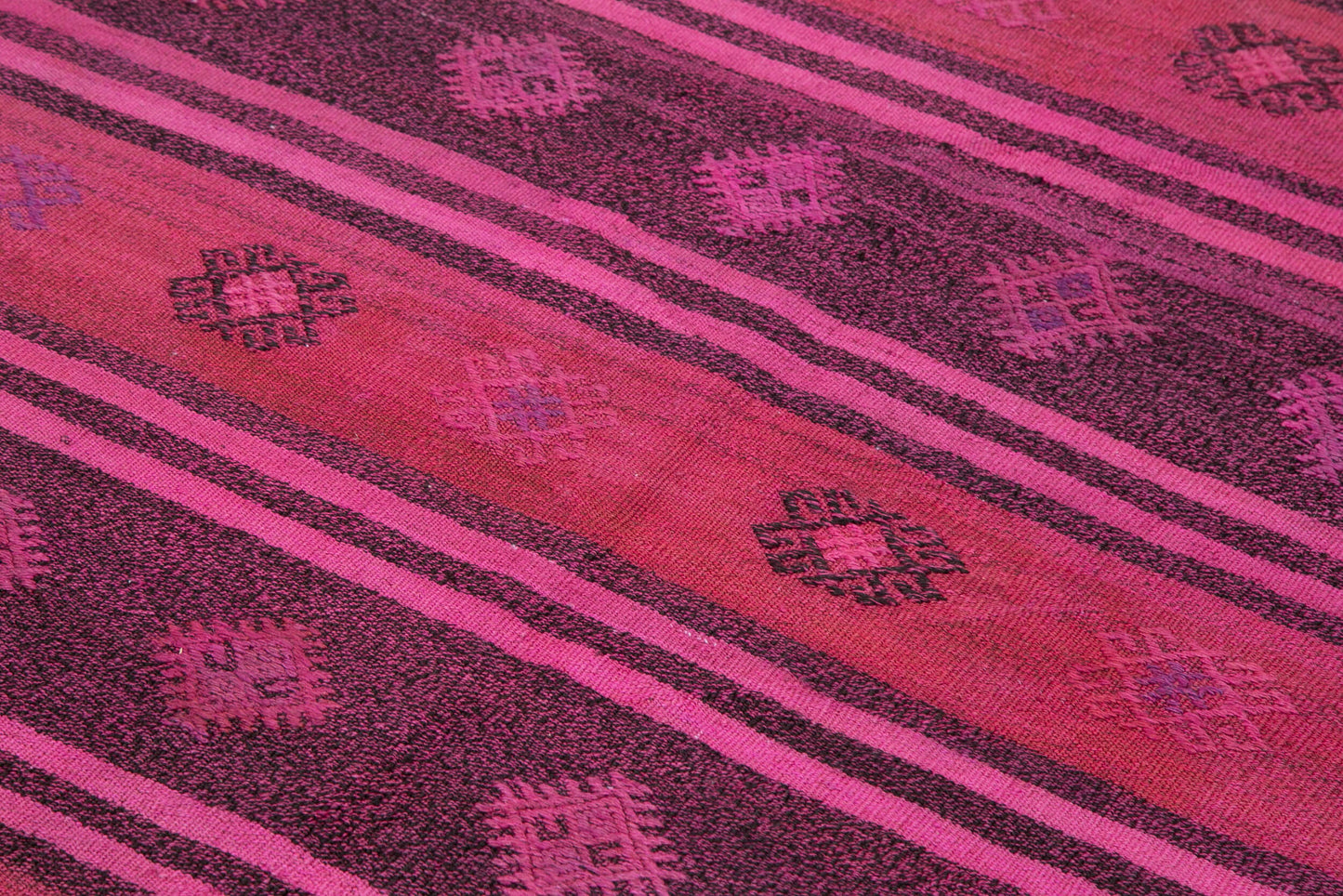 6x9 Pink Vintage Turkish Kilim Rug - 35654