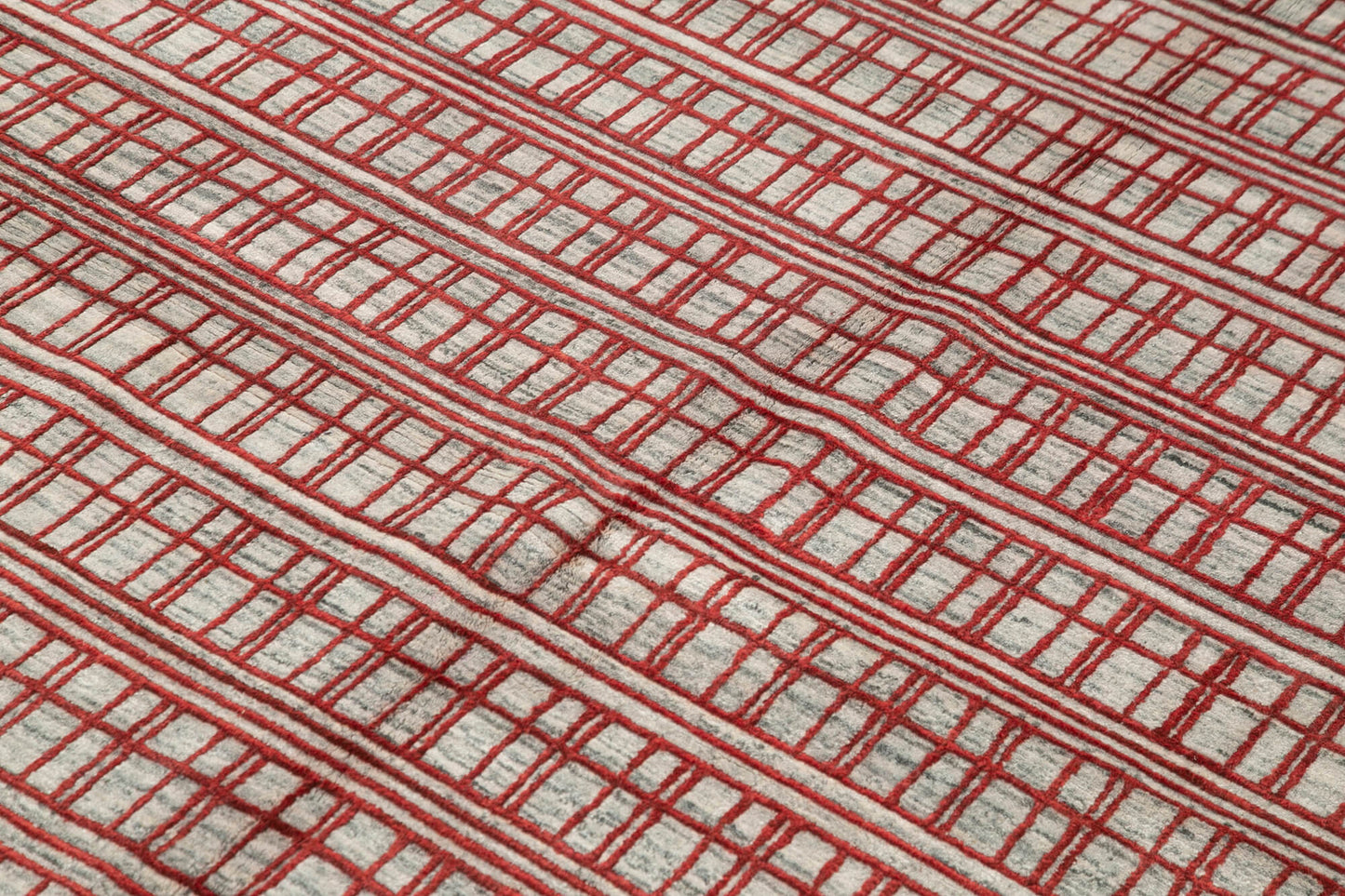 6x8 Red Moroccan Rug - 37360