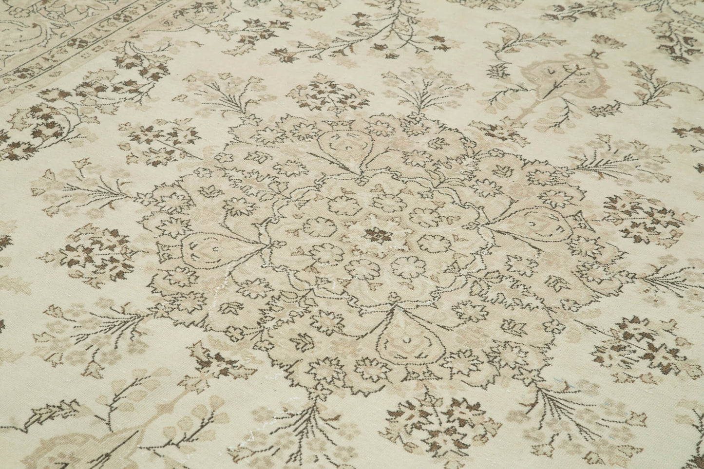 7x10 Beige Vintage Rug - 37856