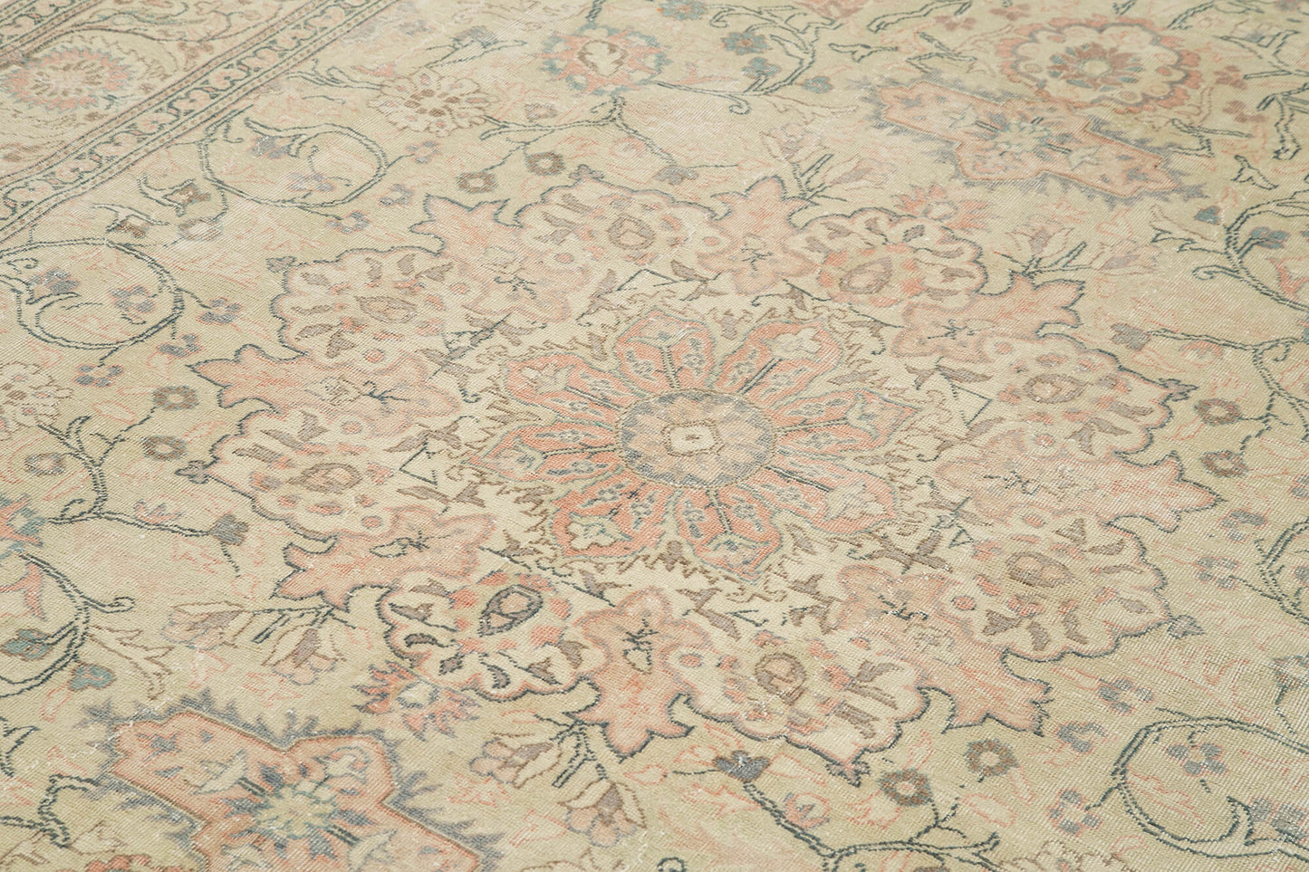 6x9 Beige Vintage Rug - 37859