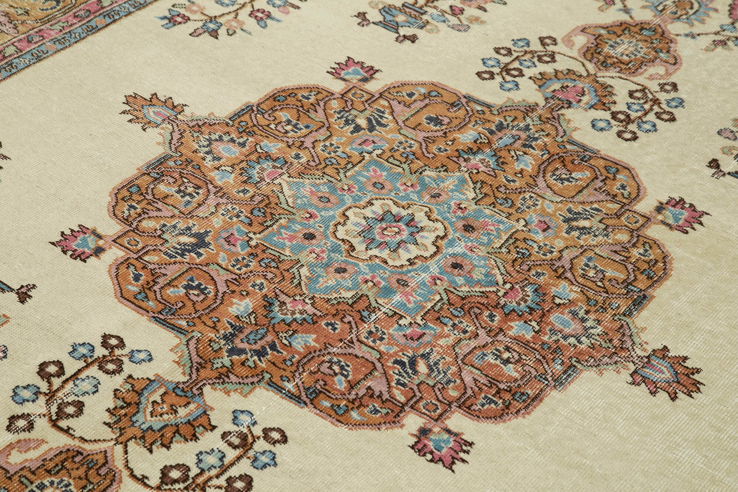 6x10 Beige Turkish Vintage Area Rug - 37894