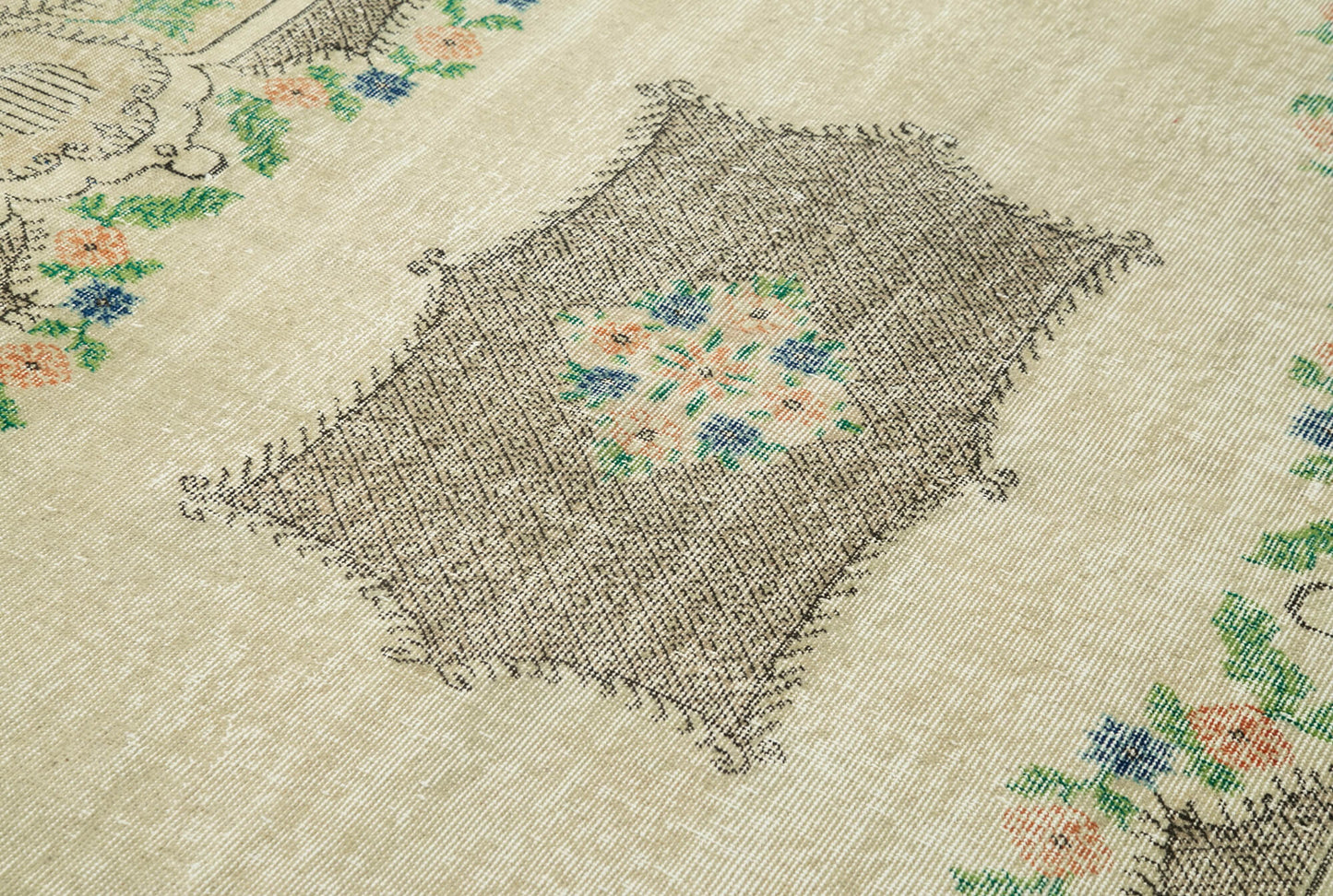 5x9 Beige Turkish Vintage Area Rug - 37910