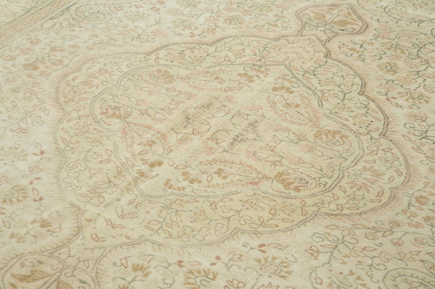 7x11 Beige Vintage Rug - 37955