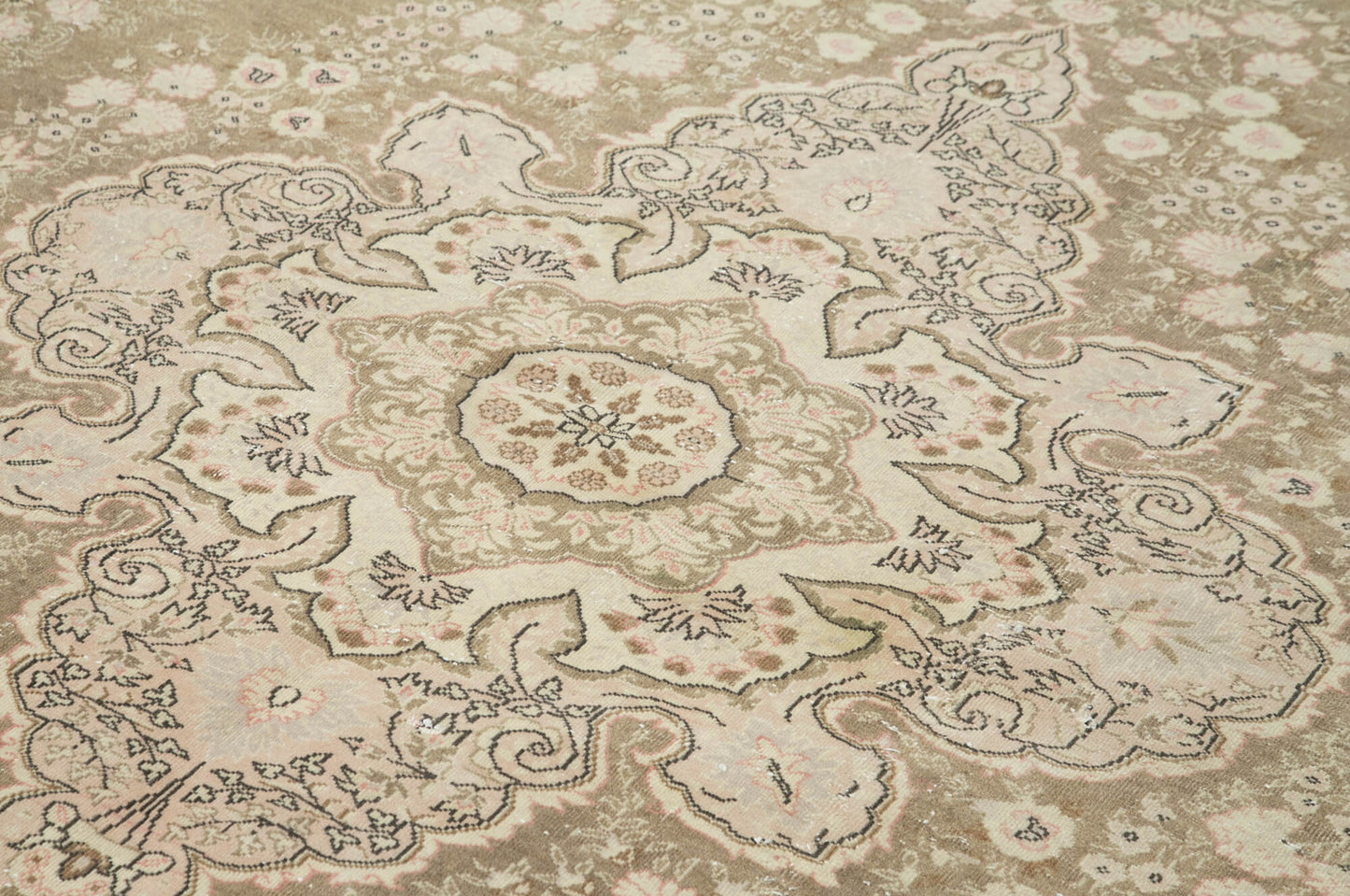 8x11 Beige Vintage Rug - 38021