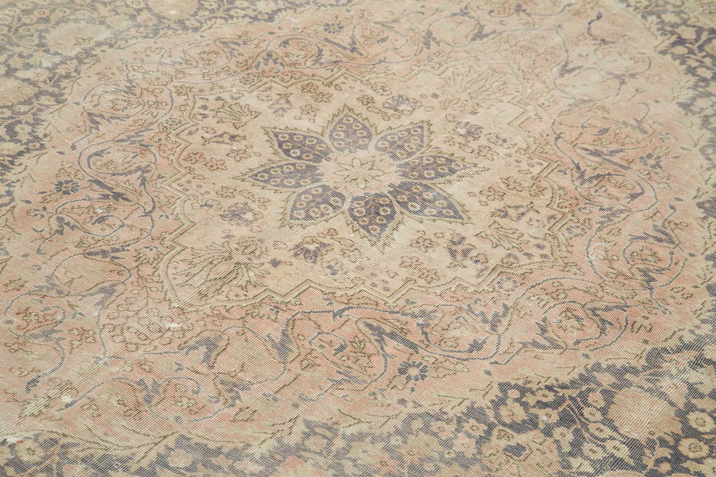 7x10 Beige Vintage Rug - 38780