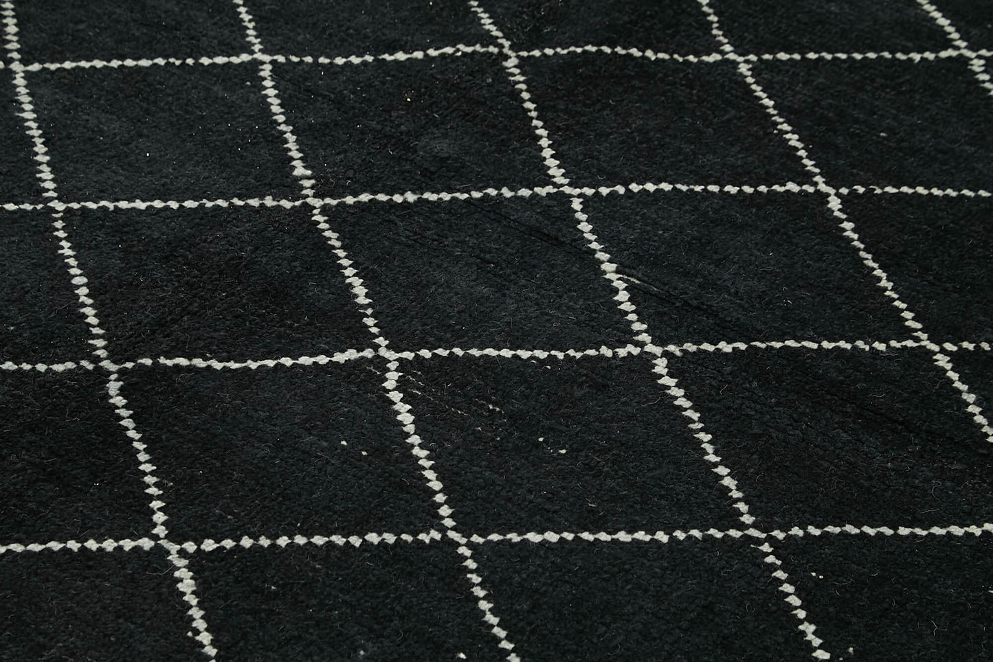 7x10 Black Moroccan Rug - 39735