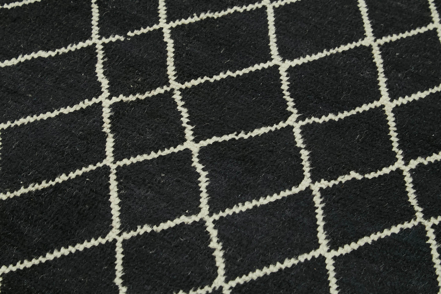 6x8 Black Moroccan Rug - 39758