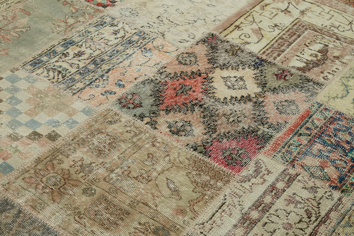 8x10 Beige Patchwork Rug - 43191