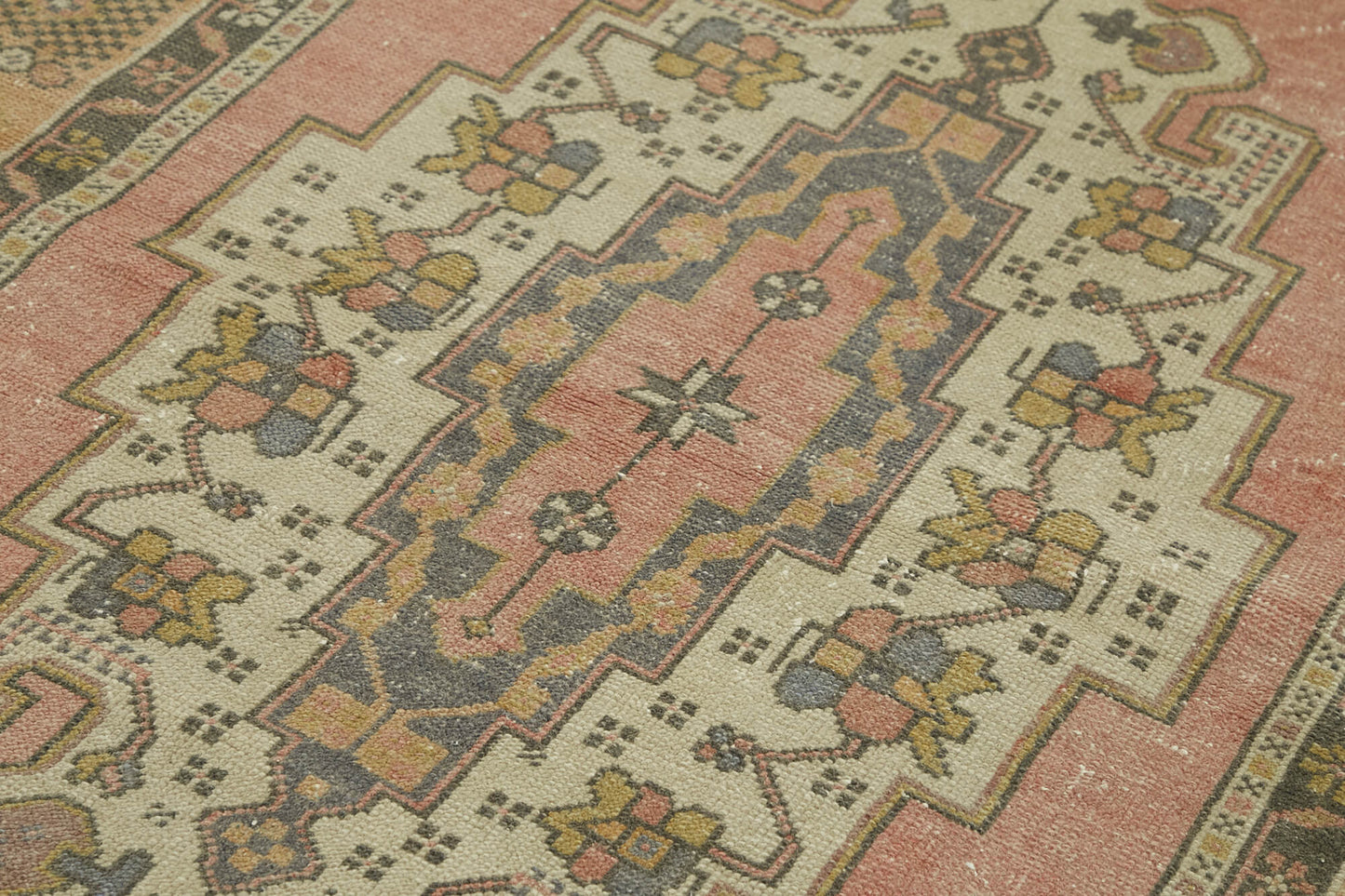 4x8 Beige Anatolian Rug - 43614